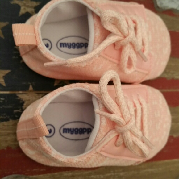 NWOT, myggpp pink & white  lace up shoes, 3 - Picture 2 of 8